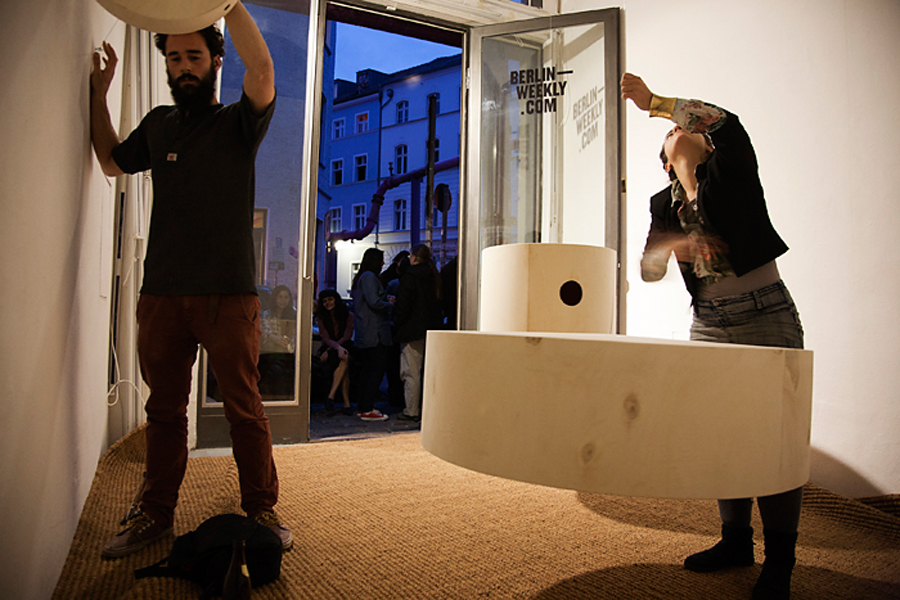 Leon Eixenbergers interaktive Installation “We never promised ourselves a symphony”